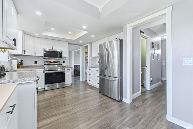 11212 Crested Oak Court, Fort Wayne, IN 46845