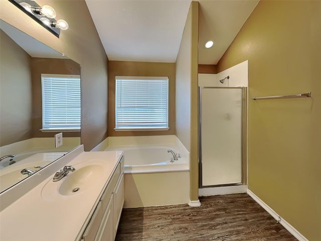 18494 Sunrise Pines Drive, Montgomery, TX 77316