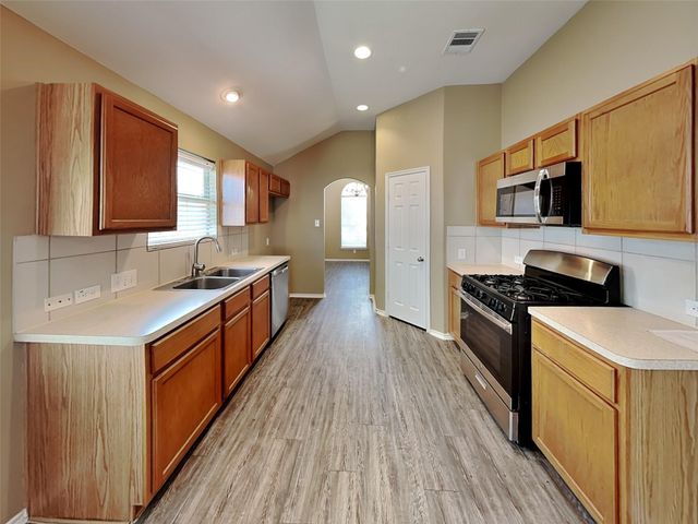 18494 Sunrise Pines Drive, Montgomery, TX 77316