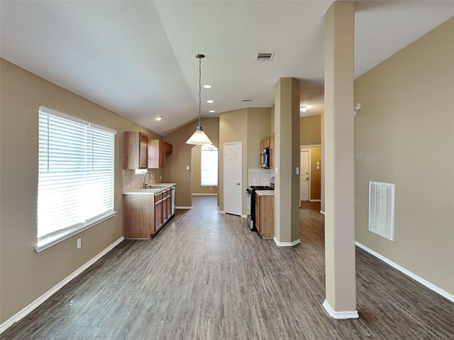 18494 Sunrise Pines Drive, Montgomery, TX 77316