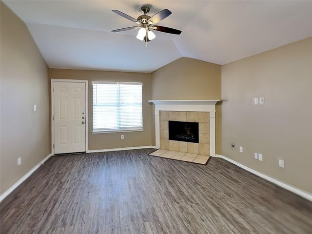 18494 Sunrise Pines Drive, Montgomery, TX 77316