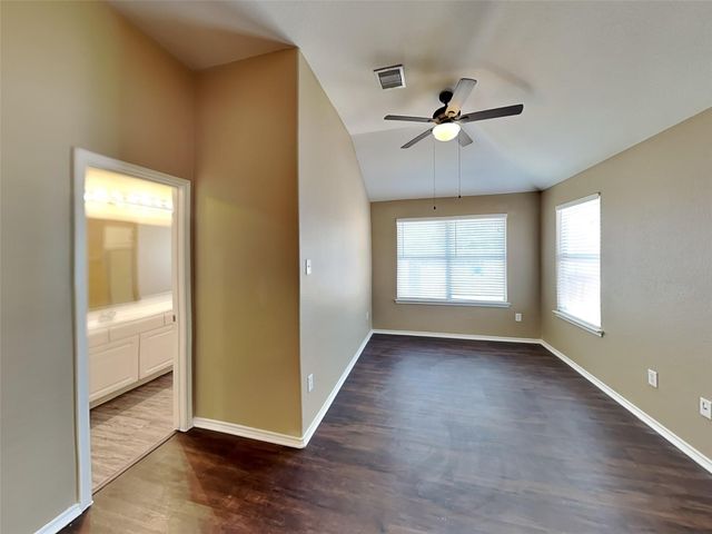 18494 Sunrise Pines Drive, Montgomery, TX 77316