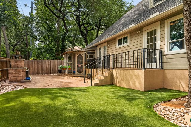 2635 SPRING CYN, San Antonio, TX 78232