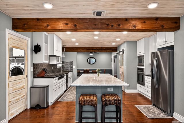 2635 SPRING CYN, San Antonio, TX 78232
