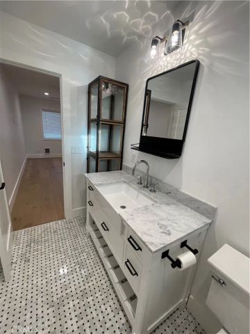 10226 Holburn Dr., Huntington Beach, CA 92646