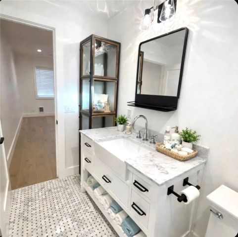 10226 Holburn Dr., Huntington Beach, CA 92646