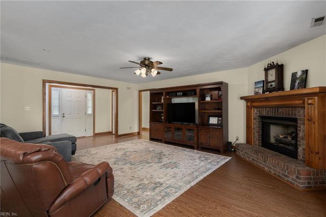 813 Puddin Ridge RD, Moyock, NC 27958