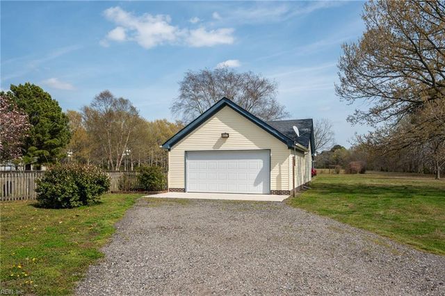 813 Puddin Ridge RD, Moyock, NC 27958