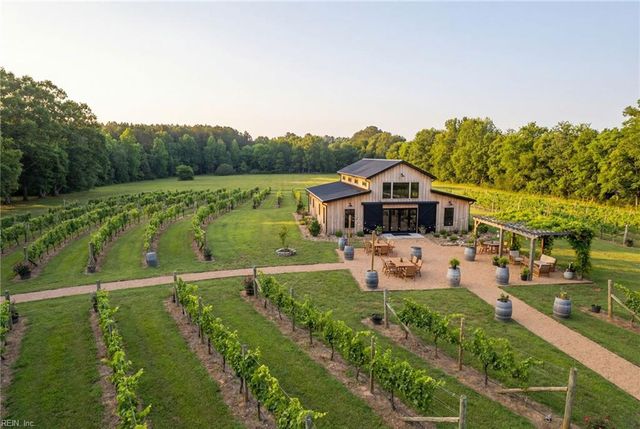 813 Puddin Ridge RD, Moyock, NC 27958