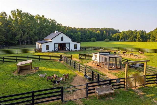 813 Puddin Ridge RD, Moyock, NC 27958