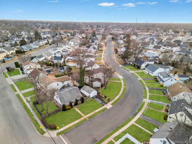 2528 Marshall Avenue, Bellmore, NY 11710