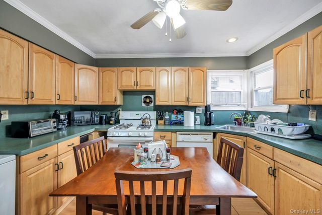 2528 Marshall Avenue, Bellmore, NY 11710