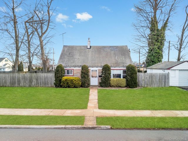2528 Marshall Avenue, Bellmore, NY 11710