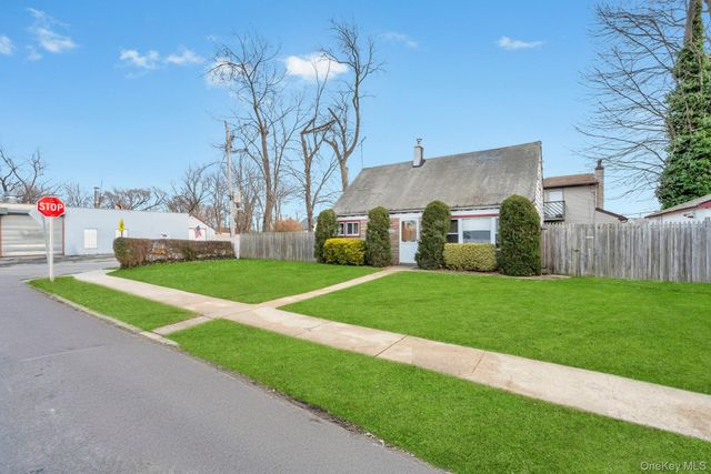 2528 Marshall Avenue, Bellmore, NY 11710