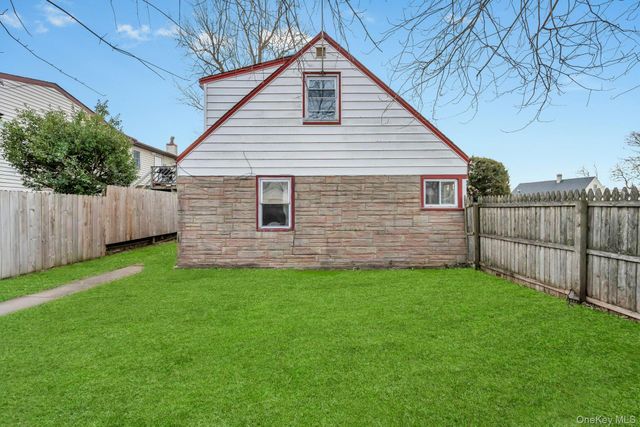 2528 Marshall Avenue, Bellmore, NY 11710