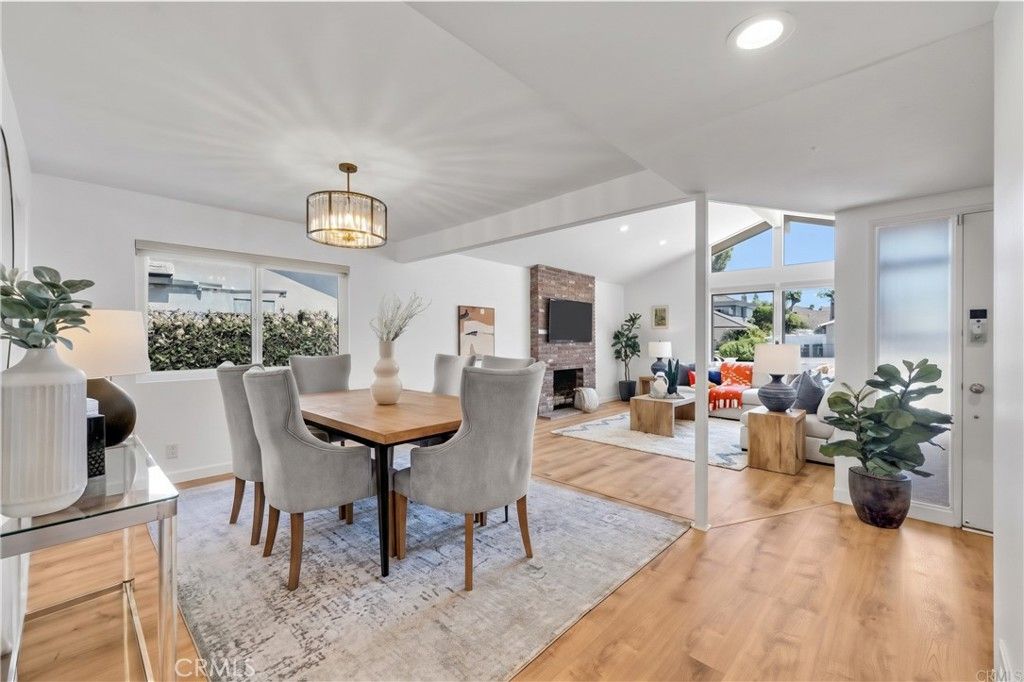 1517 E Riverview, Orange, CA 92865 — exterior