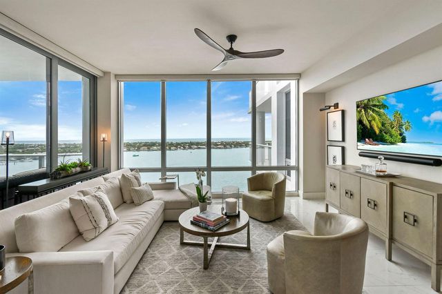 1 Water Club Way 1602, North Palm Beach, FL 33408