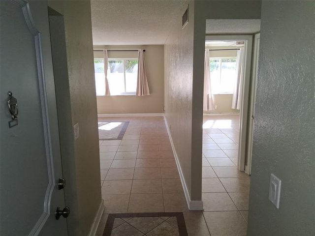 5720 NE 22ND Way 406, Fort Lauderdale, FL 33308
