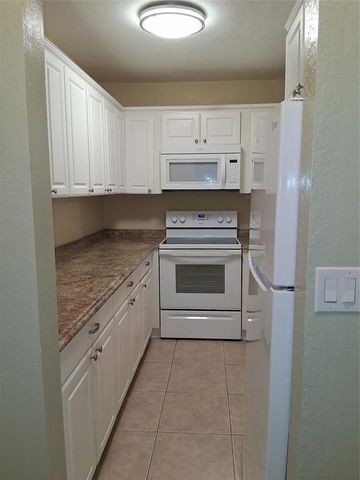 5720 NE 22ND Way 406, Fort Lauderdale, FL 33308