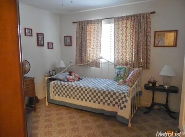 9912 Wild Oak Ct, Oakdale, CA 95361