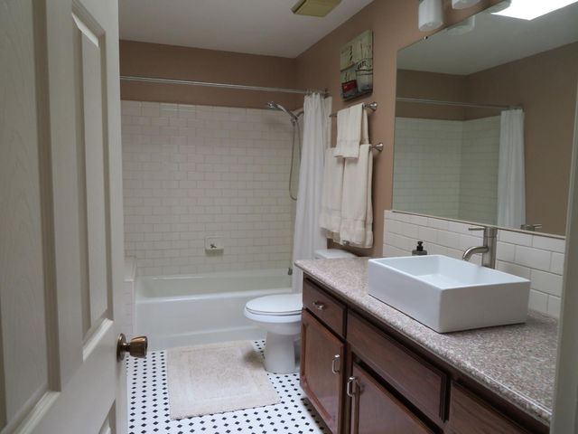 9912 Wild Oak Ct, Oakdale, CA 95361