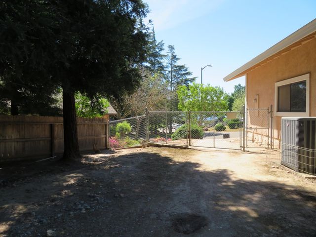 9912 Wild Oak Ct, Oakdale, CA 95361