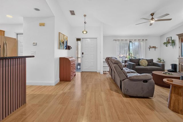 6981 SAINT EDMUNDS LOOP, Fort Myers, FL 33966