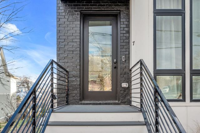 910 Youngs Ln Unit 7, Nashville, TN 37207