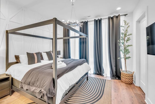 910 Youngs Ln Unit 7, Nashville, TN 37207