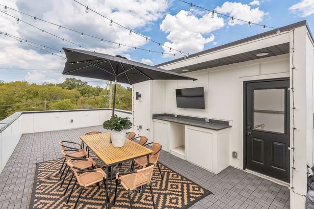 910 Youngs Ln Unit 7, Nashville, TN 37207