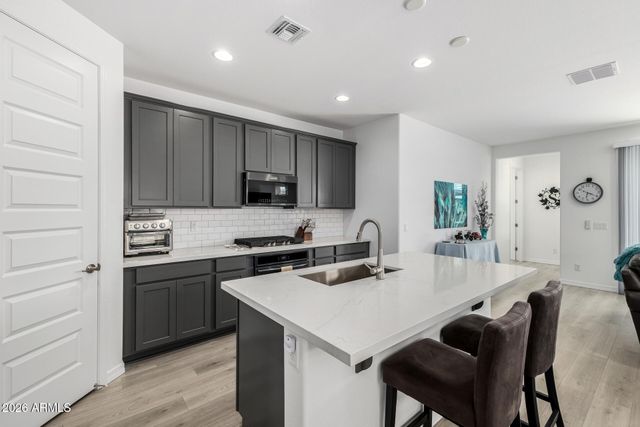 19405 W BADGETT Lane, Litchfield Park, AZ 85340