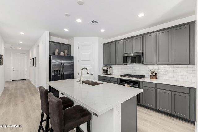 19405 W BADGETT Lane, Litchfield Park, AZ 85340