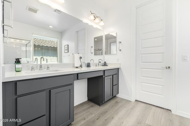 19405 W BADGETT Lane, Litchfield Park, AZ 85340