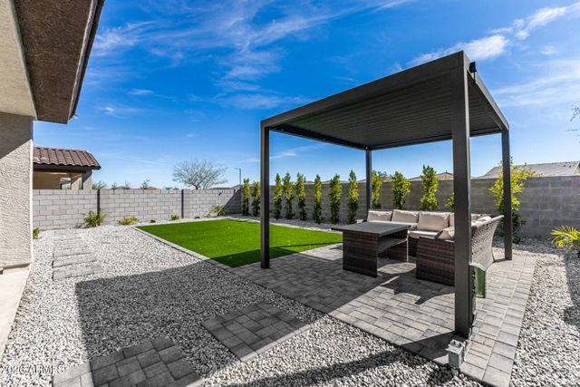 19405 W BADGETT Lane, Litchfield Park, AZ 85340