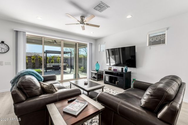 19405 W BADGETT Lane, Litchfield Park, AZ 85340