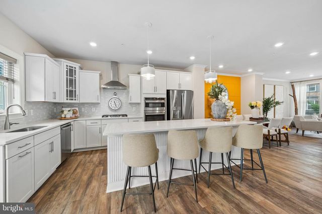 122 DICKENSON DR, Gaithersburg, MD 20878