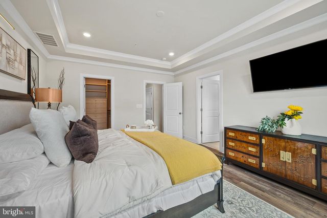 122 DICKENSON DR, Gaithersburg, MD 20878