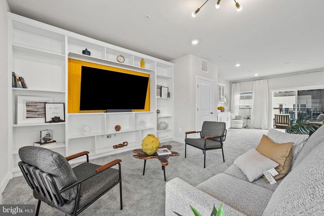 122 DICKENSON DR, Gaithersburg, MD 20878