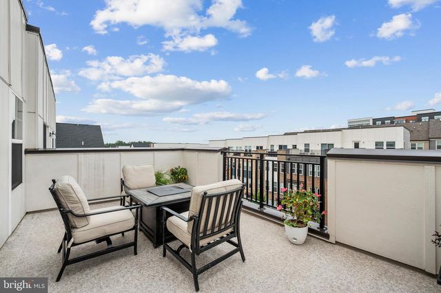122 DICKENSON DR, Gaithersburg, MD 20878