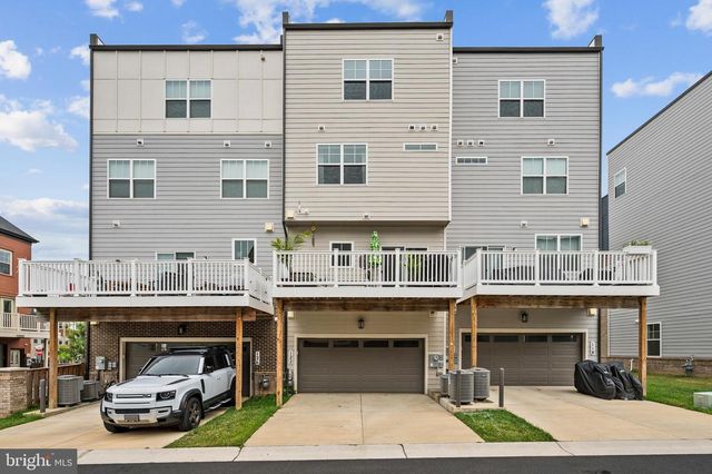 122 DICKENSON DR, Gaithersburg, MD 20878