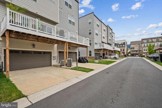122 DICKENSON DR, Gaithersburg, MD 20878