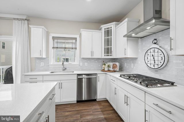 122 DICKENSON DR, Gaithersburg, MD 20878