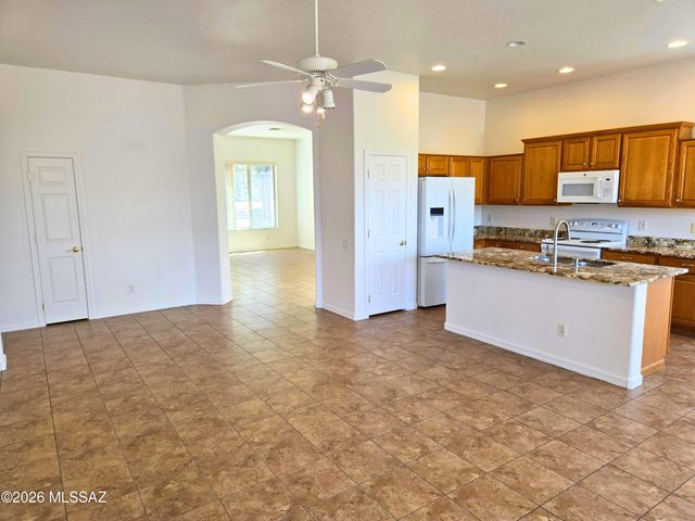 9579 E Corte Del Sol Brillante, Tucson, AZ 85748