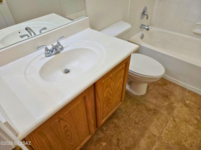 9579 E Corte Del Sol Brillante, Tucson, AZ 85748
