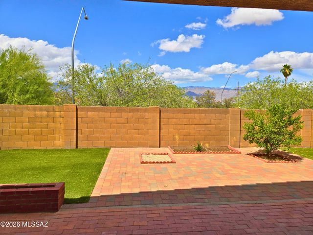 9579 E Corte Del Sol Brillante, Tucson, AZ 85748