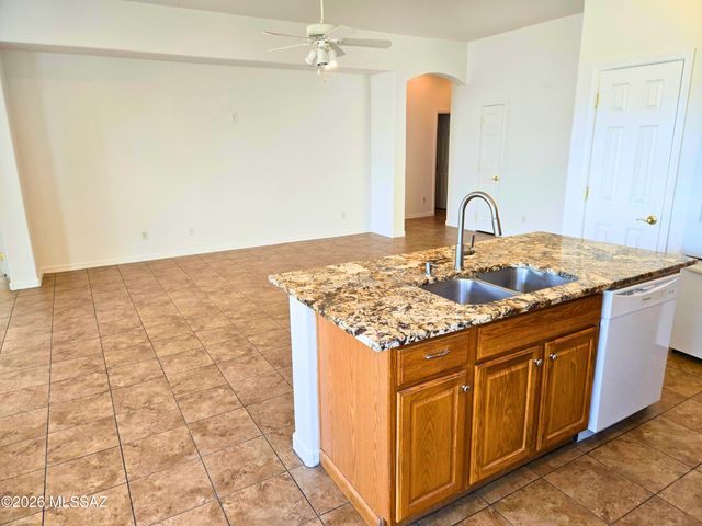 9579 E Corte Del Sol Brillante, Tucson, AZ 85748