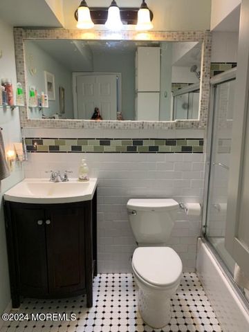 504 Crawford Street, Shrewsbury Twp, NJ 07724