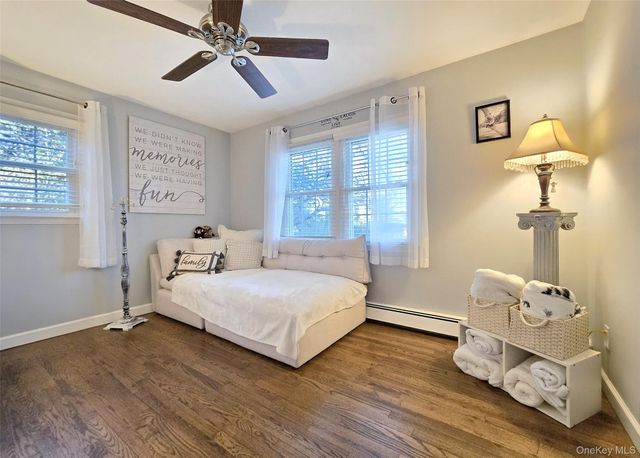 94 Clarendon Road, Ronkonkoma, NY 11779