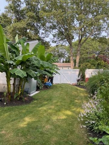 94 Clarendon Road, Ronkonkoma, NY 11779