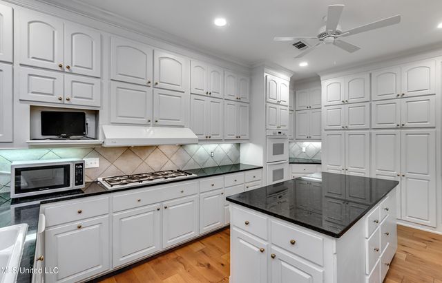 121 Poplar Ridge Drive, Brandon, MS 39047